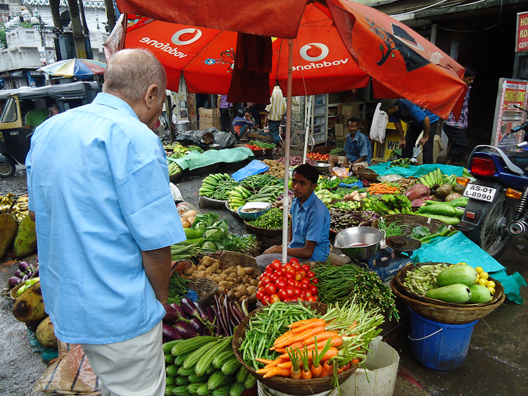 How to Market Your Handmade Furniture to Online Buyers