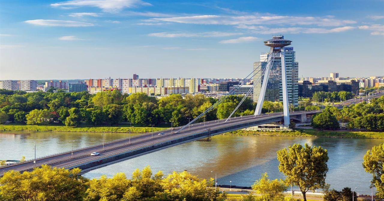 The Most Trusted Platforms for Buying Used Film Cameras