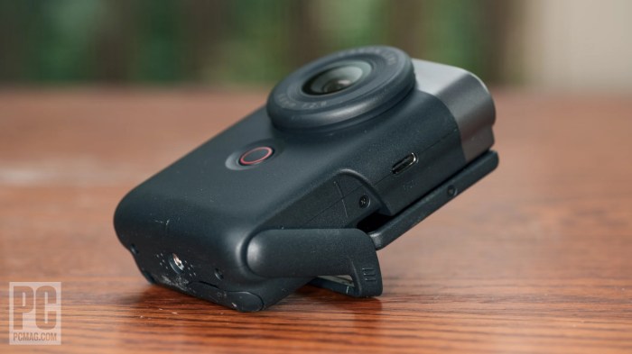 Canon PowerShot V10 A Review of the Most Portable Vertical Vlogging Camera