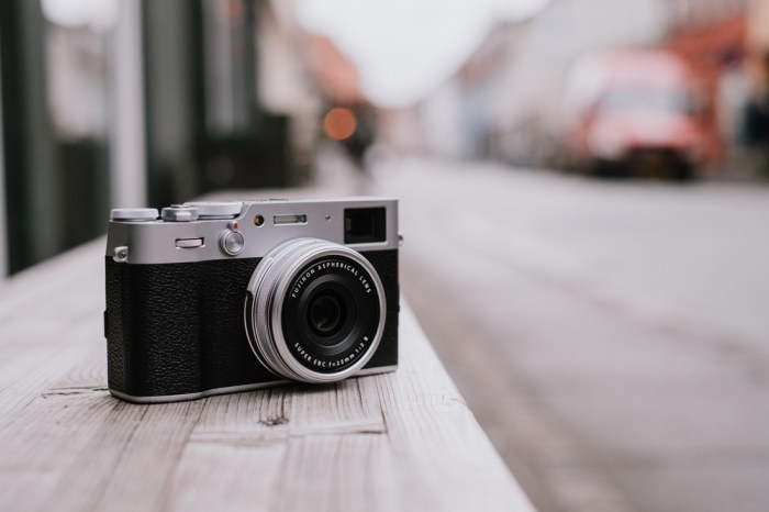 Fujifilm X100VI Evaluating the Best Compact Fixed-Lens Camera for Street Photos