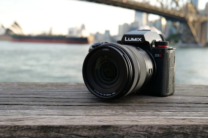 Panasonic Lumix S5IIX Testing the Best Mirrorless Camera for 5.8K ProRes Video